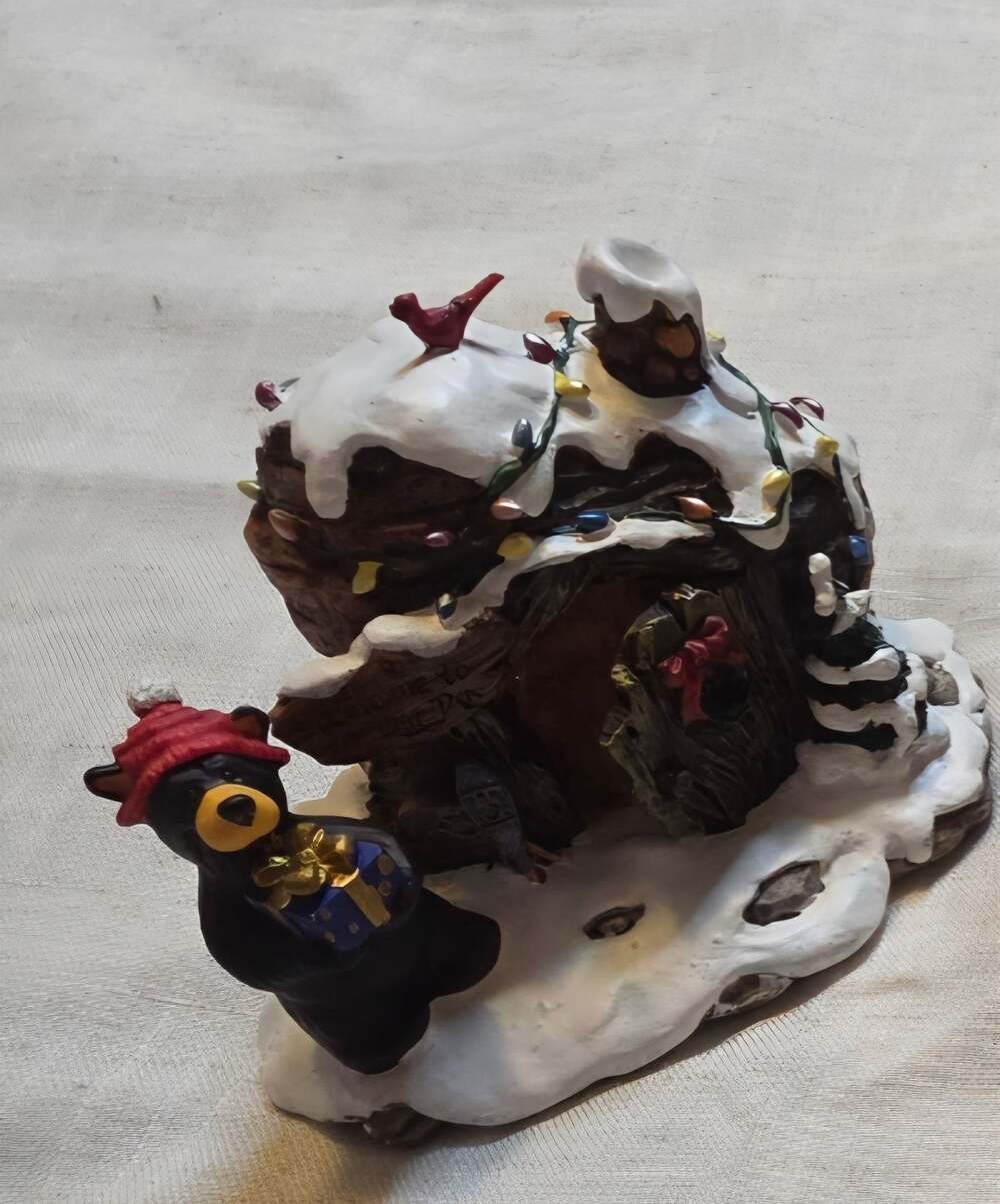 Bearfoots Bear by Jeff Fleming Christmas Log Cabin Figurine with Black Bear and